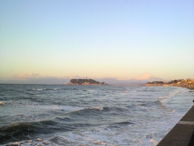 2010年江の島と富士